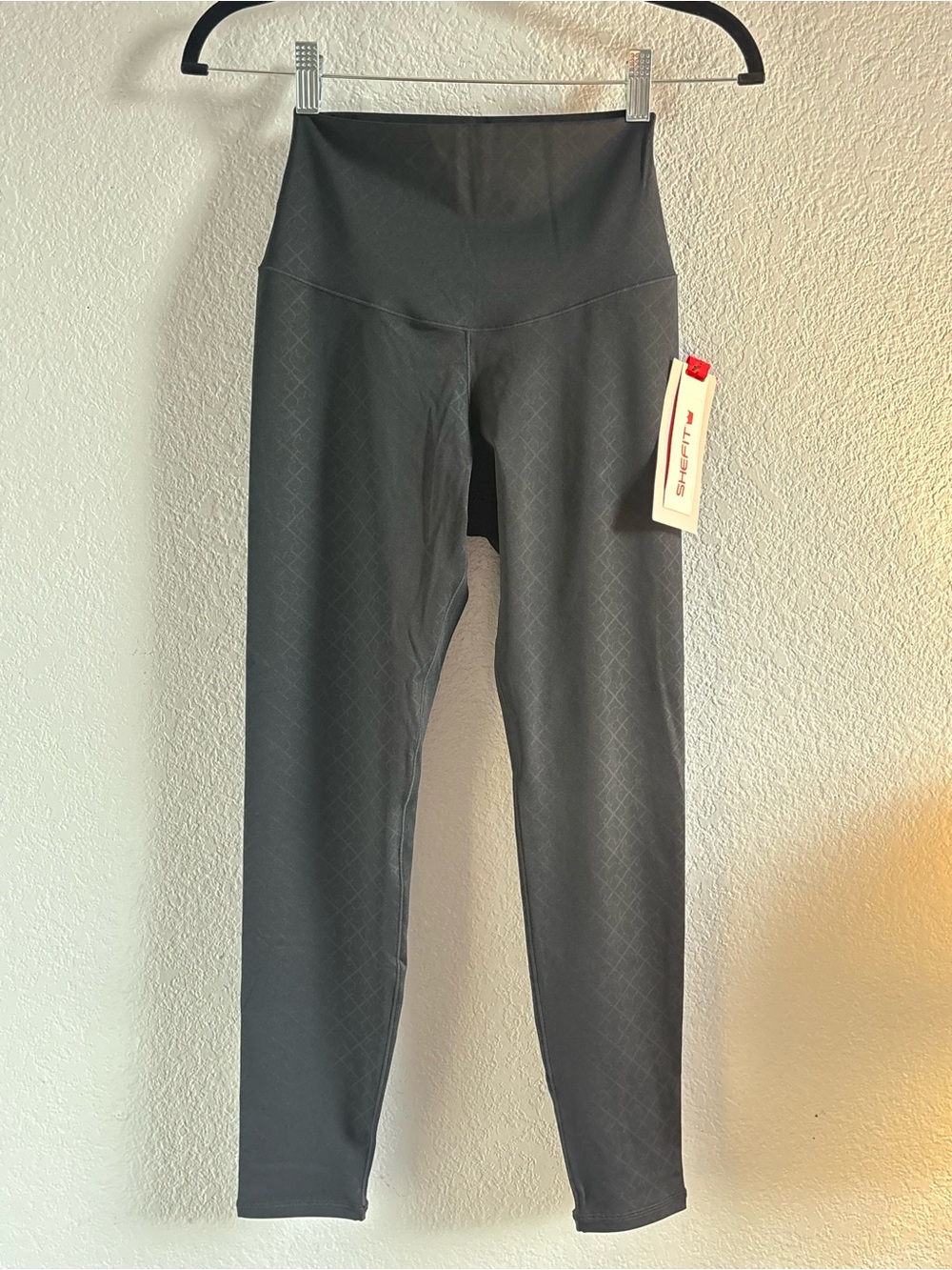 SHEFIT Black High-Rise Woman’s Leggings with Subtle Texture Size Medium
